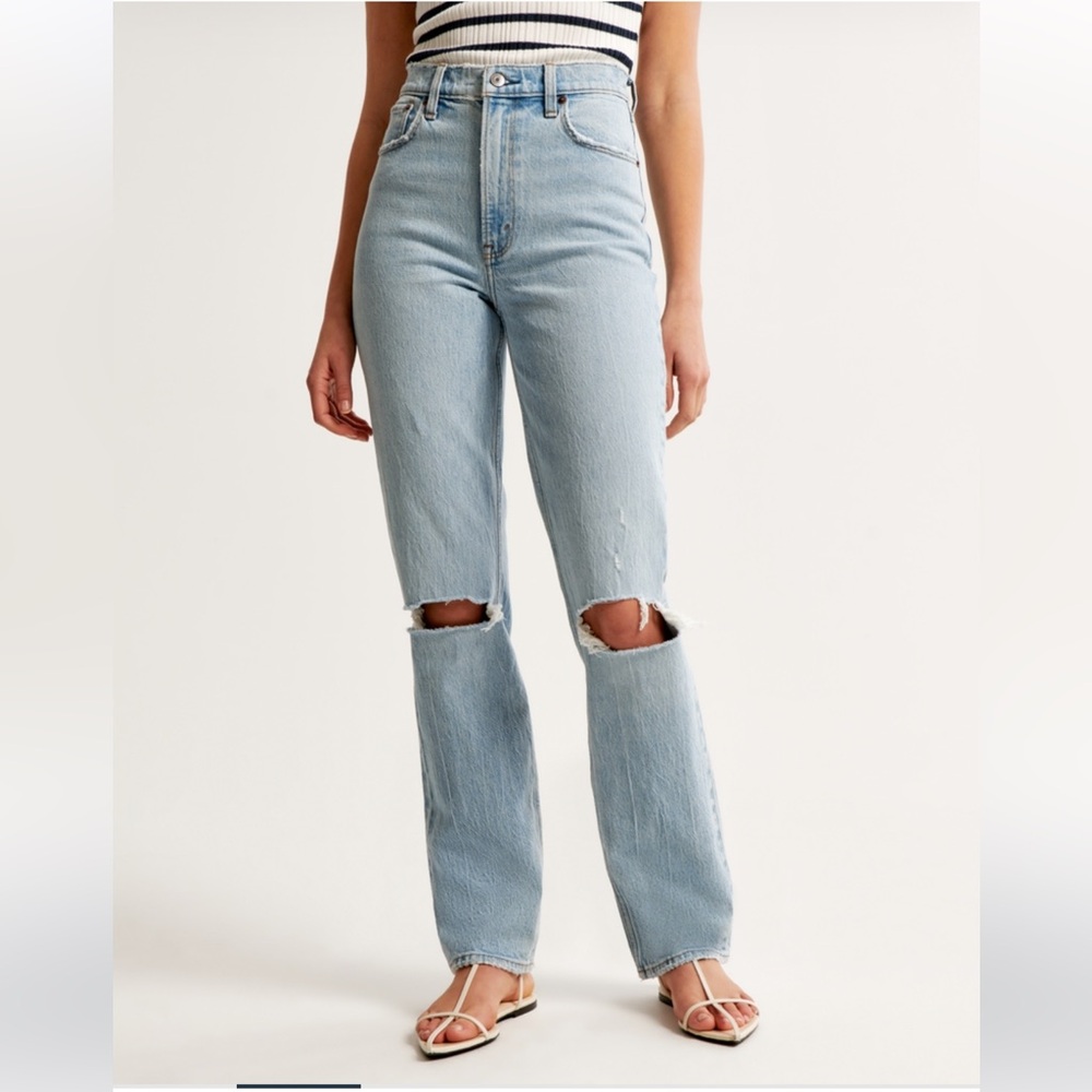 A&F Ultra High Rise 90s Straight Jean
